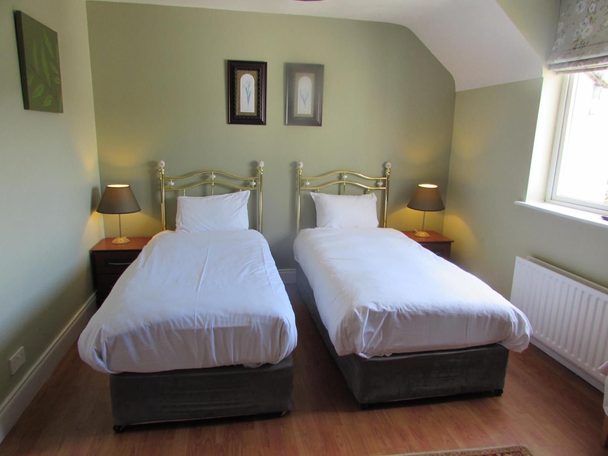 Dungimmon House Hotel แบลลีคอนเนลล์ ภายนอก รูปภาพ