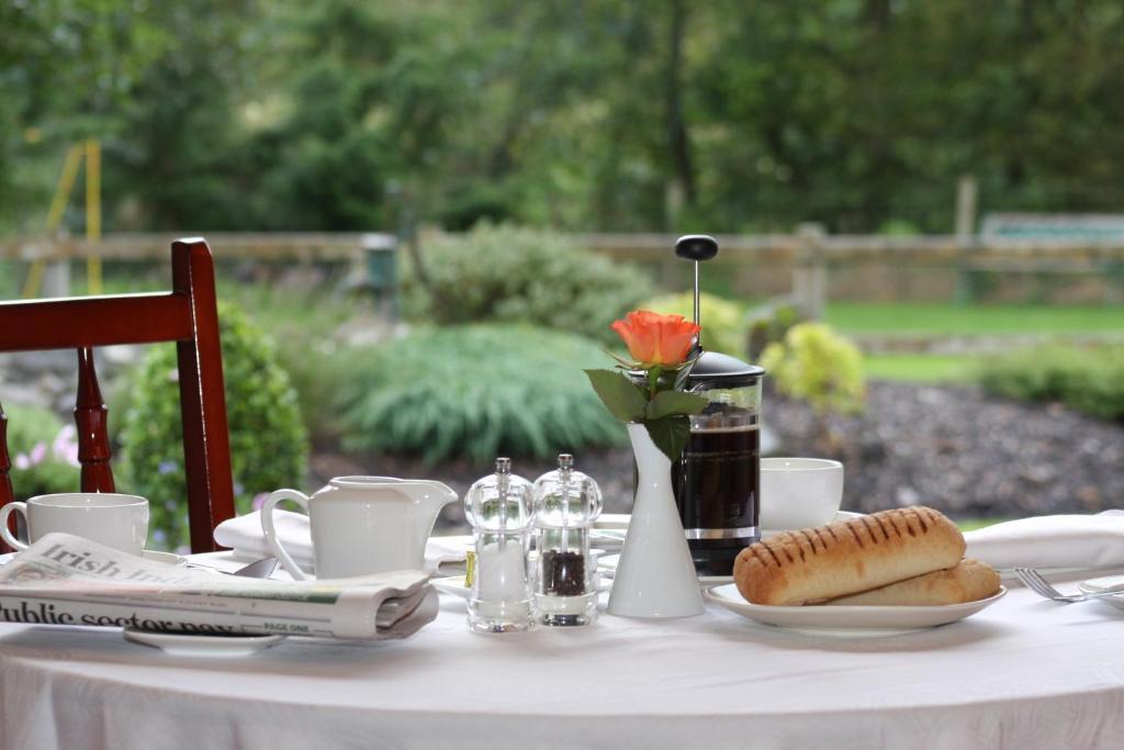 Dungimmon House Hotel แบลลีคอนเนลล์ ภายนอก รูปภาพ